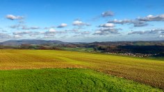 Ausblick von Sonnenuhr Ausblick Richtung Donnersberg